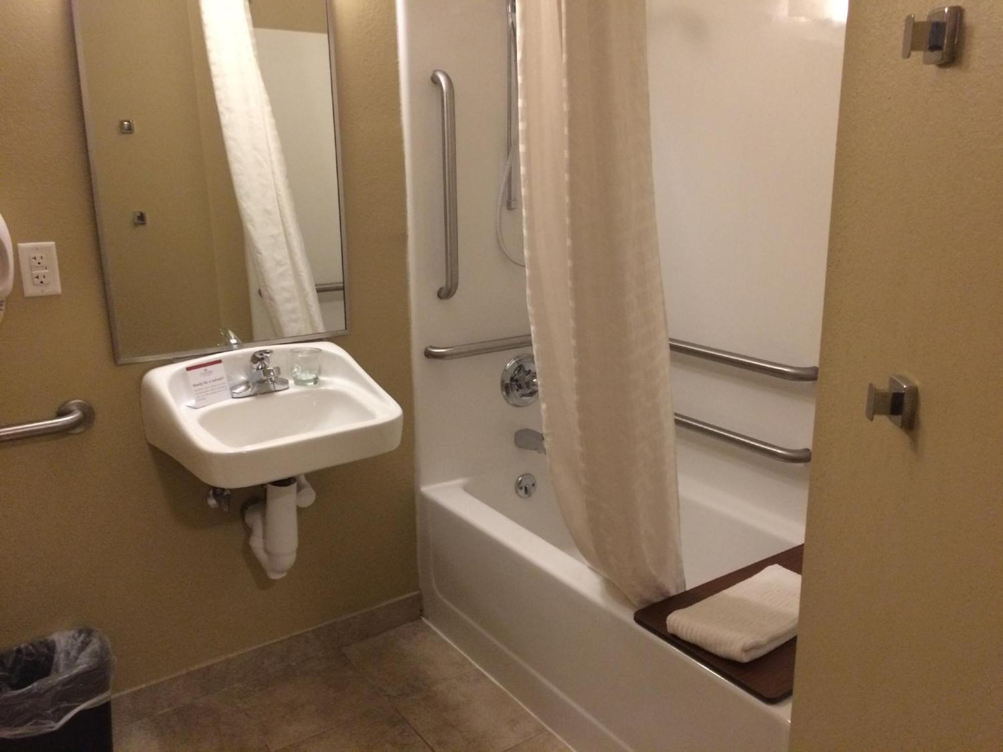 Candlewood Watertown Drum By Ihg 2*